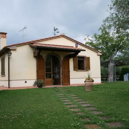 Casetta Singola Vicino Al Mare Кастането Кардучи Екстериор снимка